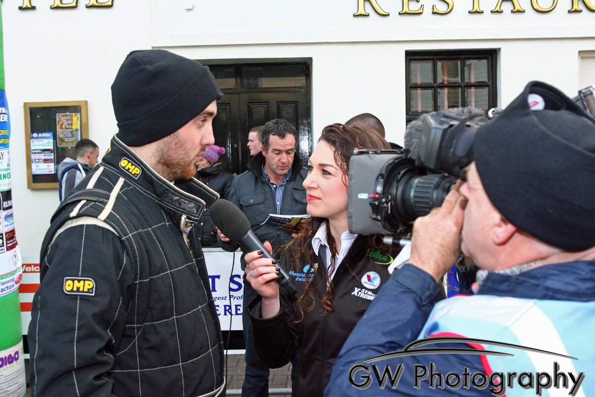 gavinwoods_'s tweet photo. @OliveEsler talks to @kevesofficial at the @cosmotorclub finish line @IrlForestchamp @onthelimitsport http://t.co/ObACUBDb4m