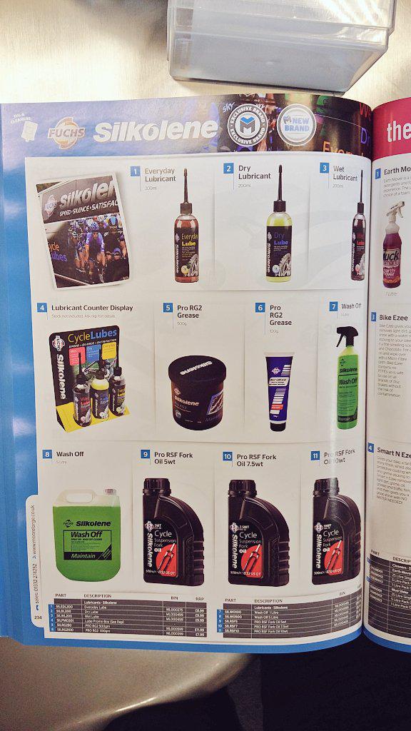 fuchs_silkolene's tweet photo. First sight of #1silkolene premium CYCLE range in 2015 #moorelarge catalogue #madeinuk http://t.co/mx6vvpRemj