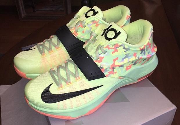 SneakerNews's tweet photo. Easter comes early this year. 
http://t.co/jclOTpEL4S http://t.co/jGH96vSpyl