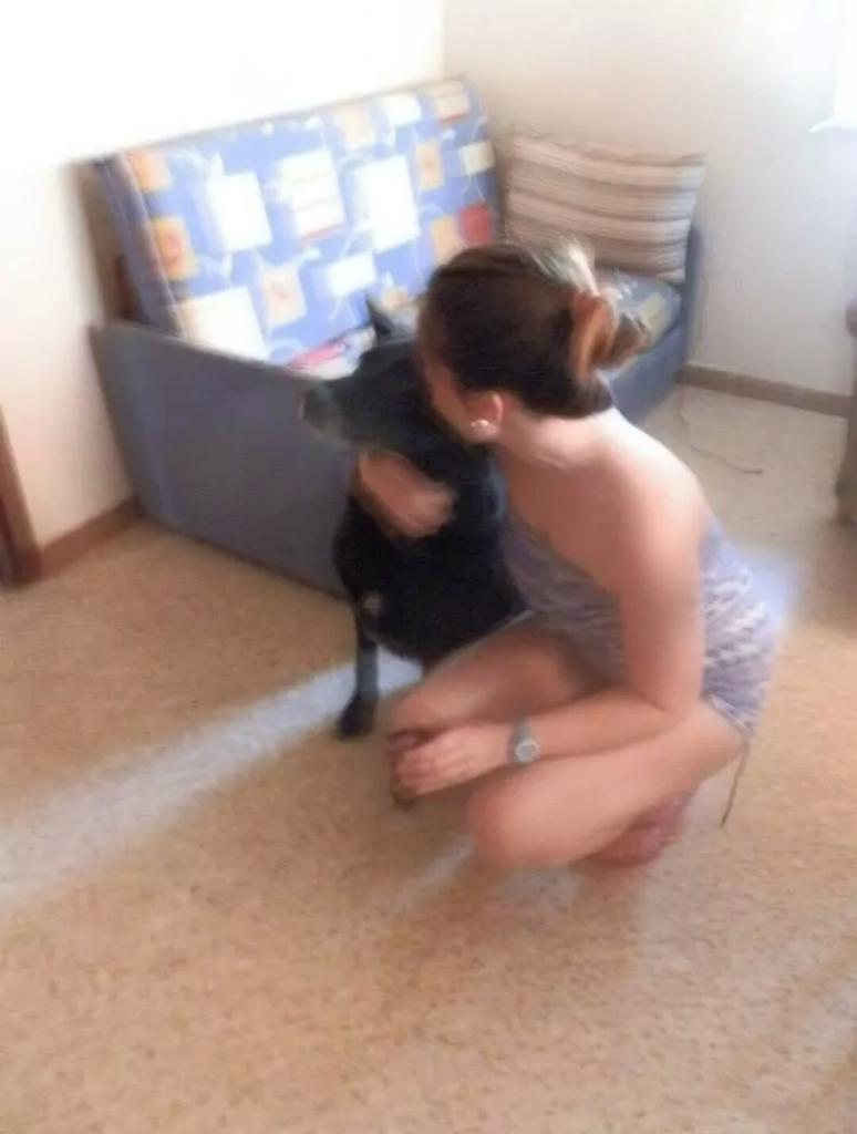 Luniiya's tweet photo. Amor entre perras 😍 #MiJari #Preciosa #MeLaComoABesos #YEllaMeLame http://t.co/nQJjdu8cfG