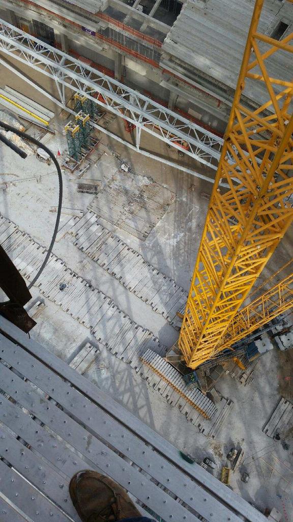 KatieS221's tweet photo. 300 feet up #NewVikingsStadium @Vikings http://t.co/qH89p4qR9V