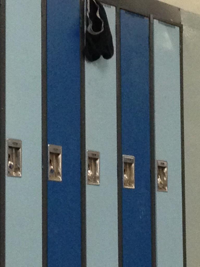 PrueCadarian's tweet image. Missing something? #walkervilleproblems