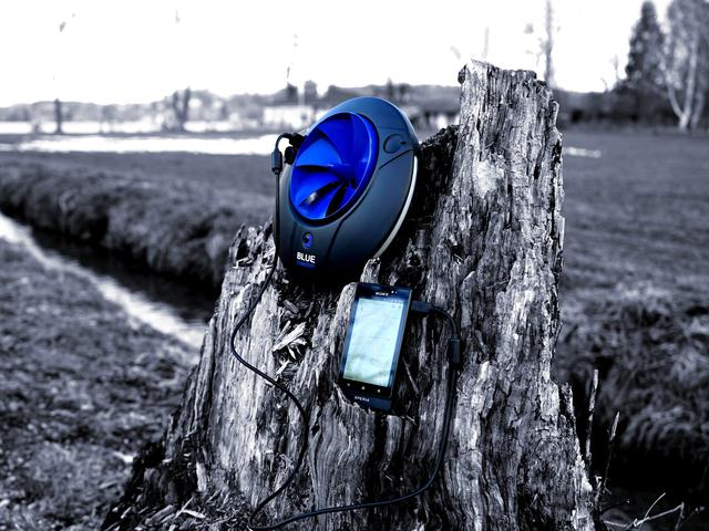 CrowdLoot's tweet photo. Blue Freedom produces portable energy to charge all your electric devices http://t.co/jPdJKONhWY via @fluentenergy http://t.co/SLBPxtm67j