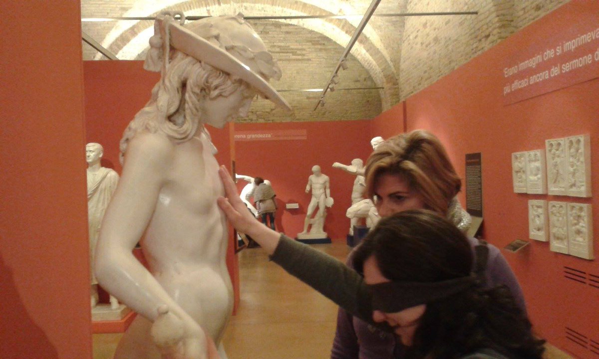 MuseoOmero's tweet photo. corso Il museo di tutti e per tutti #toccarelarte #accessibilita #museodituttipertutti #regionemarche #museimarche http://t.co/RFCns4Q9wR