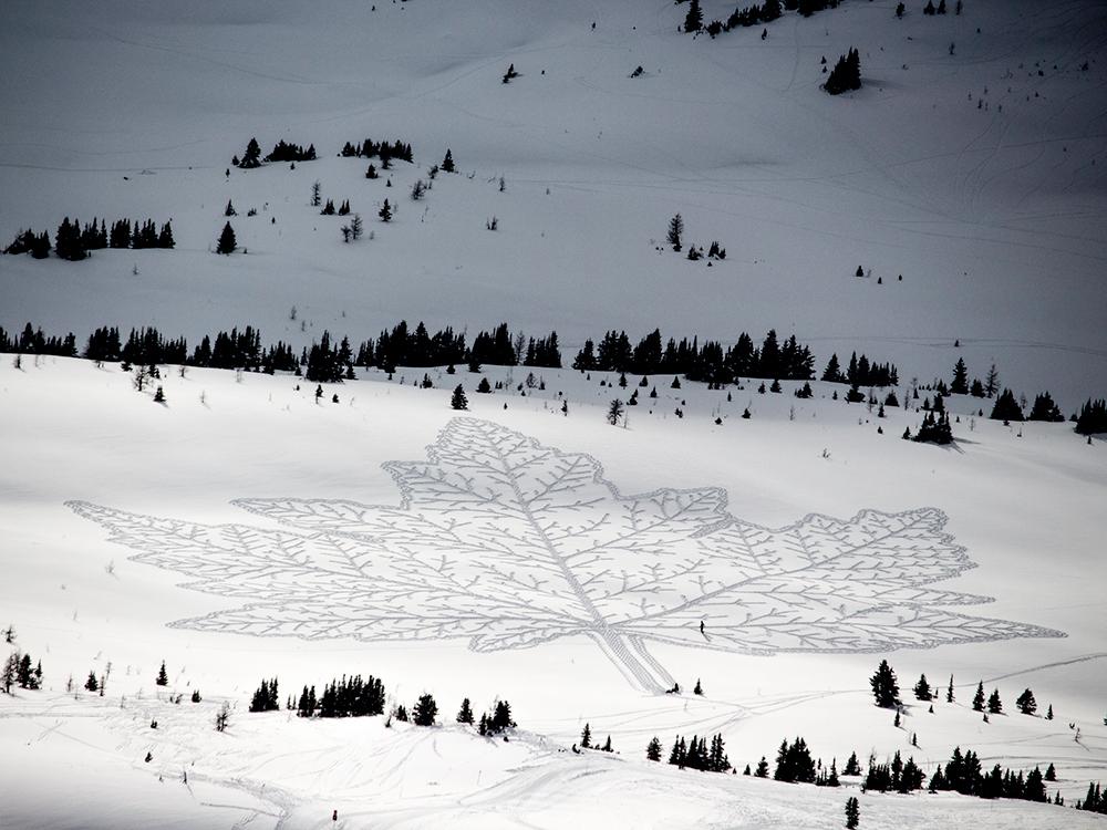 BanffDeals's tweet photo. Did you see this last week? Simon Black's awesome snow art right here in @BanffNP #mybanff http://t.co/rHR8fi0HZ1