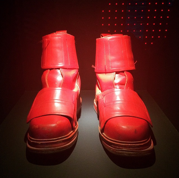 X \ Complex Style בטוויטר: Björk's pre-Yeezy Walter Van Beirendonck  Hyperballad shoes at #MoMABjork @MuseumModernArt.