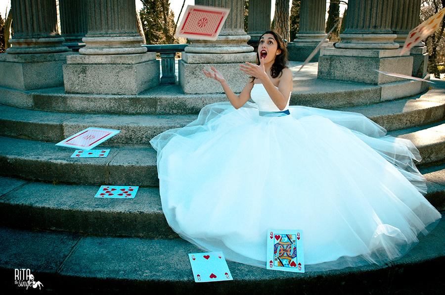 adanovias's tweet photo. ¡Nos encanta el trabajo realizado por @RitaTheSingerST con nuestros vestidos! Preciosa "Alice in Weddingland" http://t.co/yGMtr0941D