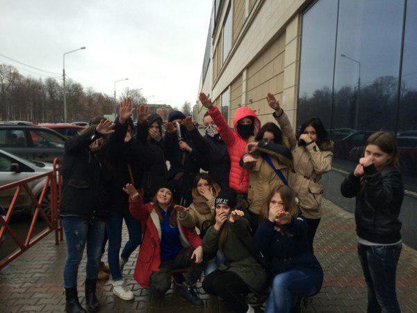 Ritotosh's tweet photo. @YulSmrn после этого в ауру ни ногой!!!!!! http://t.co/v8Sck3n2aE