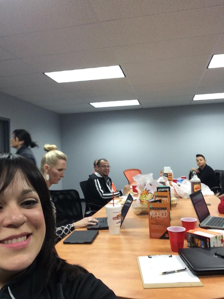 matthews_susy's tweet photo. Corporate Brands think tank. @SkylarBMoon #performance #unltd2mx #boostmobile #inittowinit #BoostWin #teamwork http://t.co/PkcCL2g5iZ