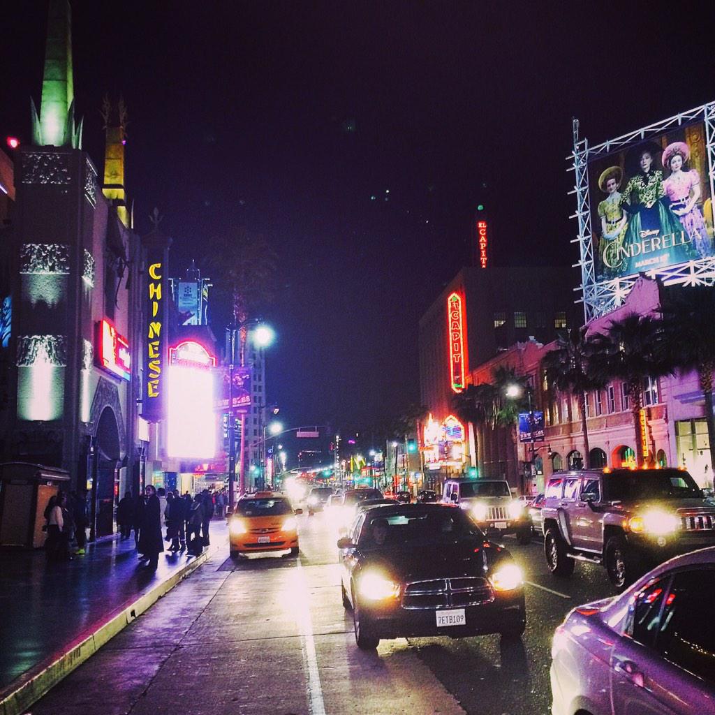 CapturePix's tweet image. Another night in the #boulevard #Hollywood shine a #light on me!