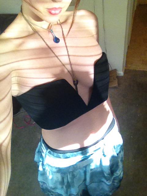 I love this new shirt so much! #boobs #belly #bellybutton #fashion http://t.co/Rf5BUPyvYD<a href="/tag/boobs"class="tags">#boobs</a><a href="/tag/belly"class="tags">#belly</a><a href="/tag/bellybutton"class="tags">#bellybutton</a><a href="/tag/fashion"class="tags"><span>#fashion</span></a>