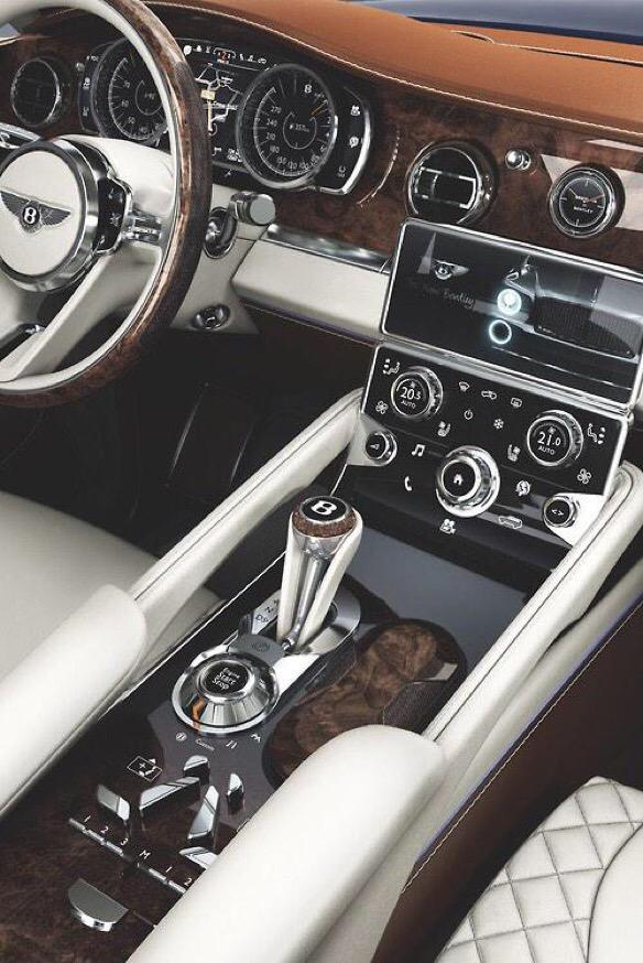 Interior de un Bentley. 😨