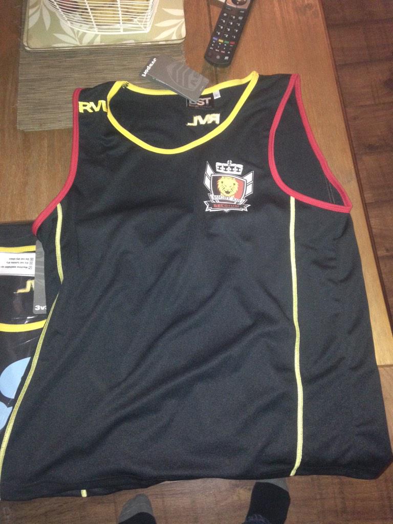 chris_robert82's tweet photo. Just received some @BelgiumRUGBY13 stash from @BespokeTeamwear after winning a competition. Looks decent kit. http://t.co/oFLszeyBJi