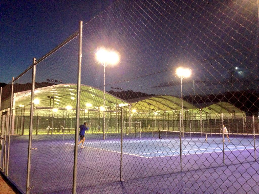 EstudianteClub's tweet photo. Tarde-noche de #padel y #Tenis en estado puro!! #tiempazo #primavera #Madrid #Alcobendas http://t.co/WEcniZ9QF3