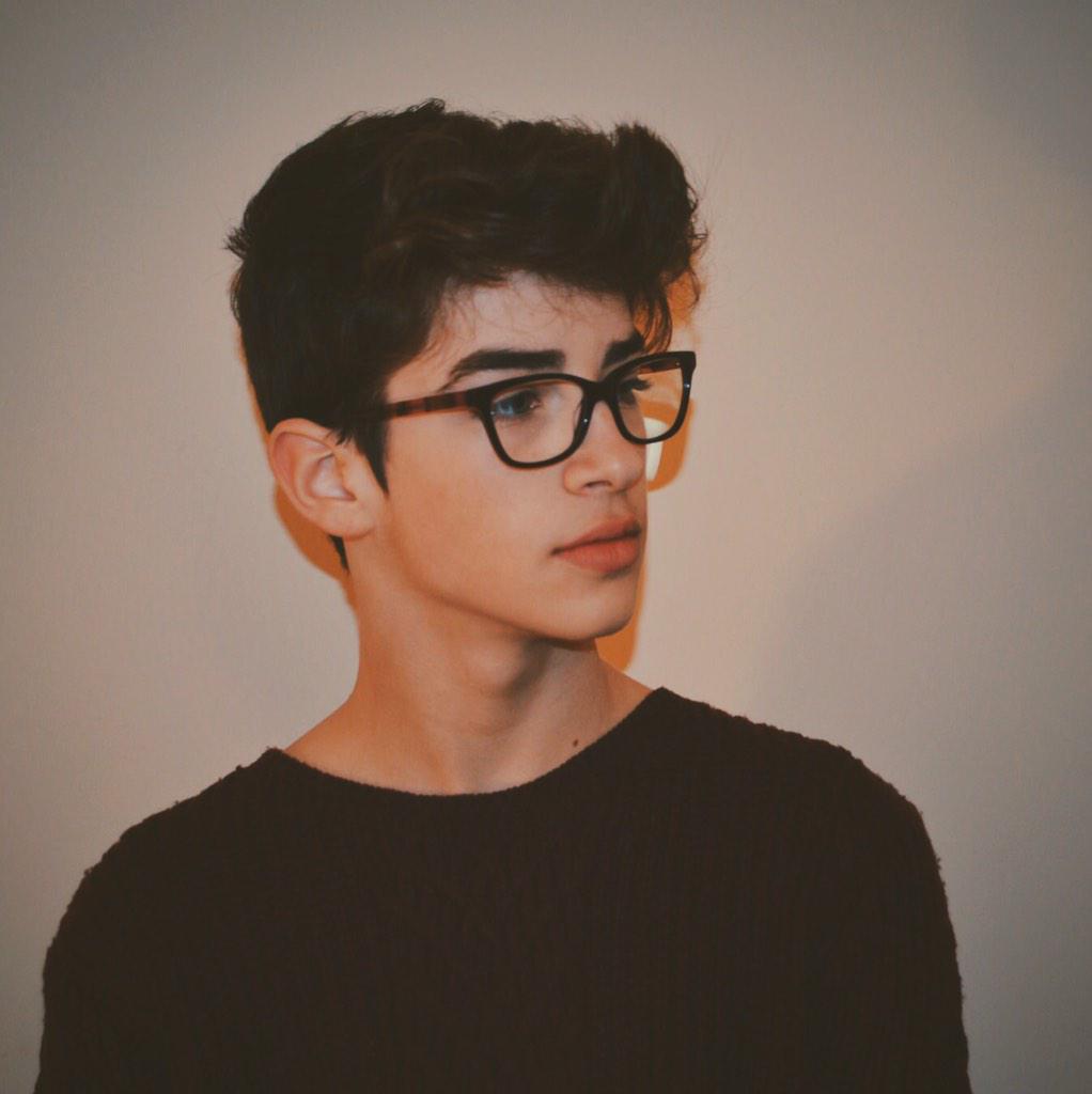 manuriosfdez's tweet photo. "Oh darling my heart's on fire." http://t.co/Ogsl7gEJh6