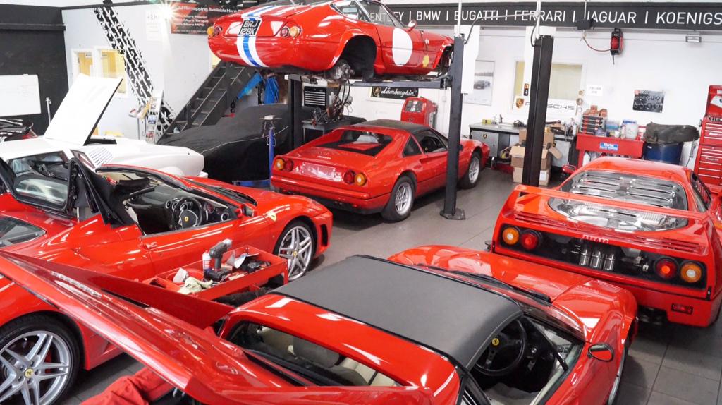 AMARI_SC's tweet image. @SheikhAmari s 'growing' collection of Ferraris, to show but a few!!