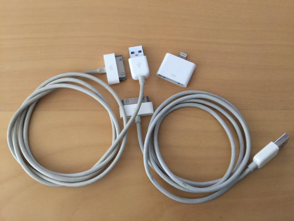 iPhonedoTR's tweet image. “#MobileHacks: put a spring on it http://t.co/r64Fm4BdfD”

…or learn to maintain your s%*t!

(Cables I use since &apos;08)