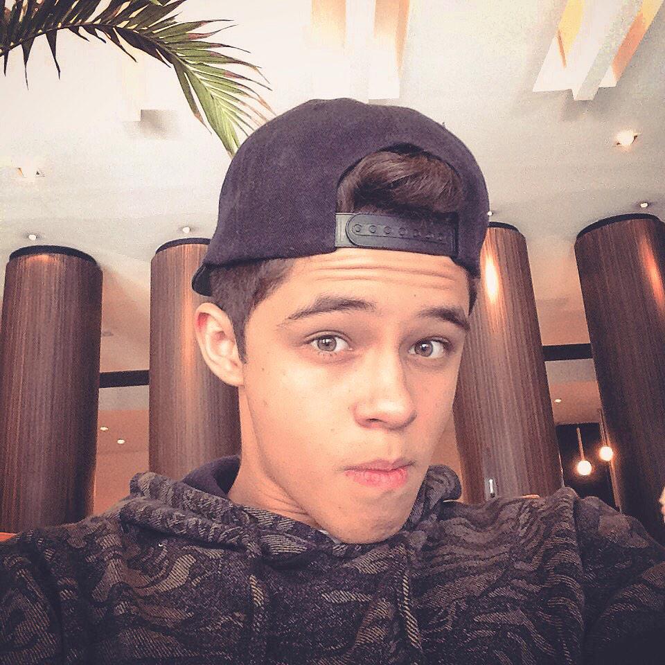 hoyerofficial's tweet image. RT for a follow 😊