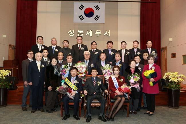 B_N6Za6U8AAlTs7.jpg:large