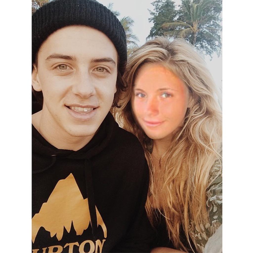 aicatocat's tweet photo. #RideWithMark @burtonsnowboard @AirCanada @cmh_heli @markmcmorris please help me win http://t.co/1Dl6rYSmpE