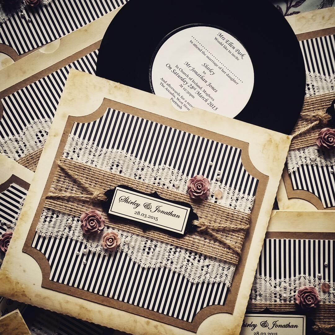 PaperRoseLou's tweet photo. quirky record sleeve invitations... LOVE! 😍  #recordinvitations #records #quirky #wedding #WeddingInvitations http://t.co/urHPFUo2LH