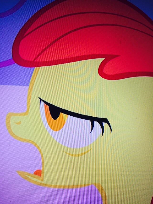 Well.. Guess I shouldn't pause an episode of mlp.. #Mlp