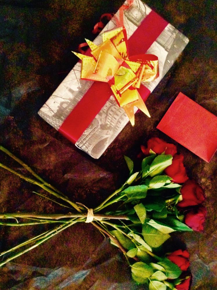 اجمل هديه من اجمل شخص في حياتي نوره