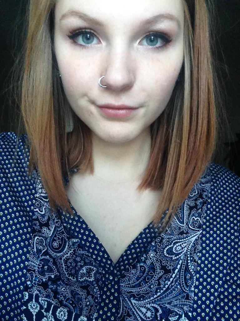 haileyjotodo's tweet photo. my sister is SO HOT!!!!!! #DoublePierced. http://t.co/E70FHeHkVG
