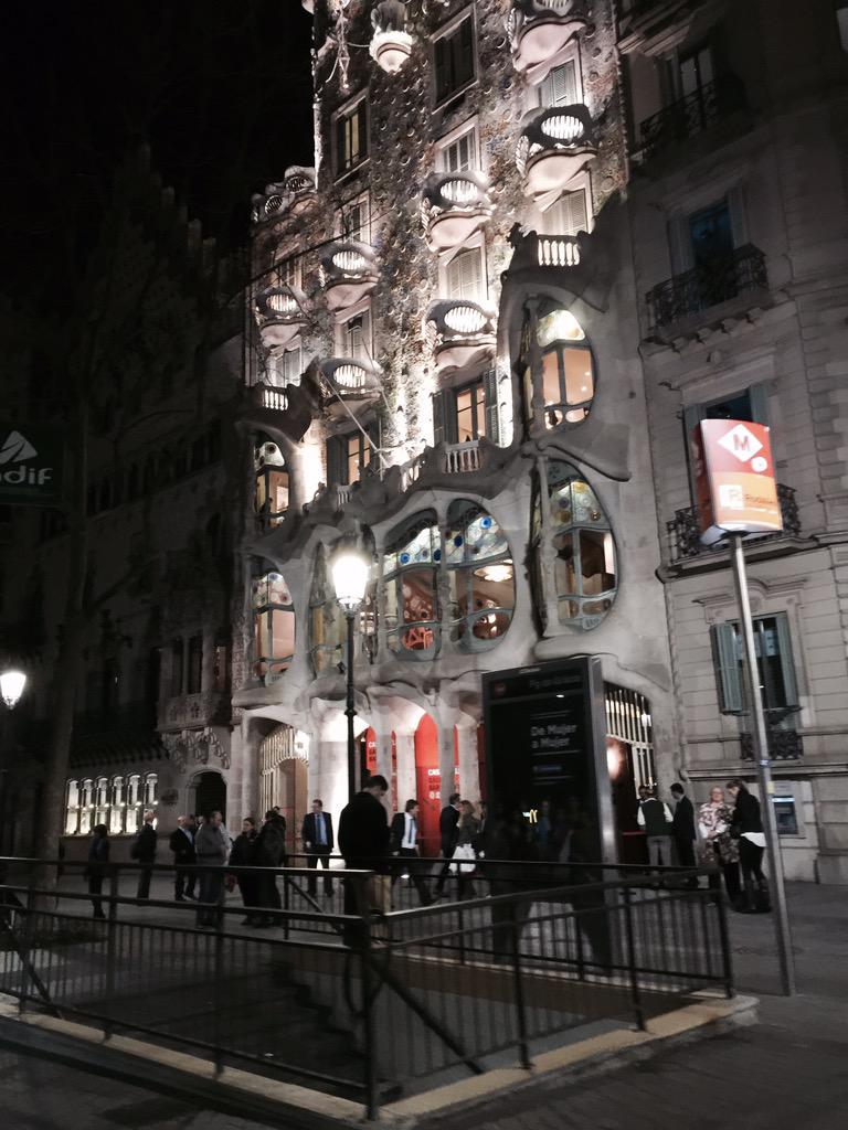 Nauman_Jaffar's tweet photo. Gaudi architecture buildings are simply amazing and unique...@MarkitechOrg #MarkiTech http://t.co/nIj5VIVi6X
