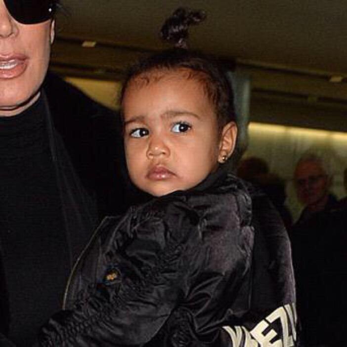 Its_North_West's tweet photo. Seeing people from school in public like http://t.co/RkeJ8pGOeR