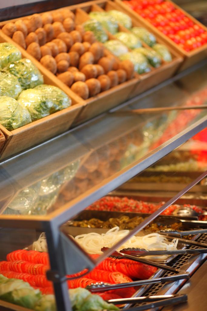 Fuddruckers On Twitter Fuddruckers Toppings Bar Is Always Full