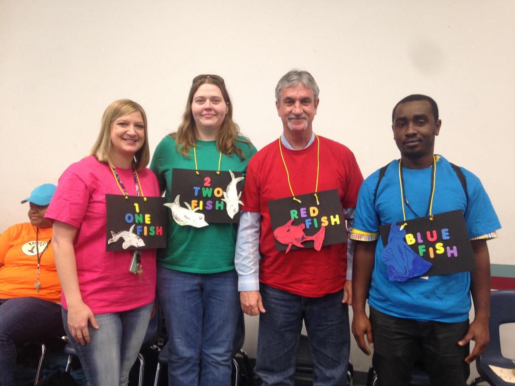 CEEMMediaCenter's tweet photo. Happy birthday, Dr. Seuss! Great costumes, mayor reading, awesome! #readacrossamerica @CEEMEagles @cojacksonville http://t.co/yWOJfpFpIQ