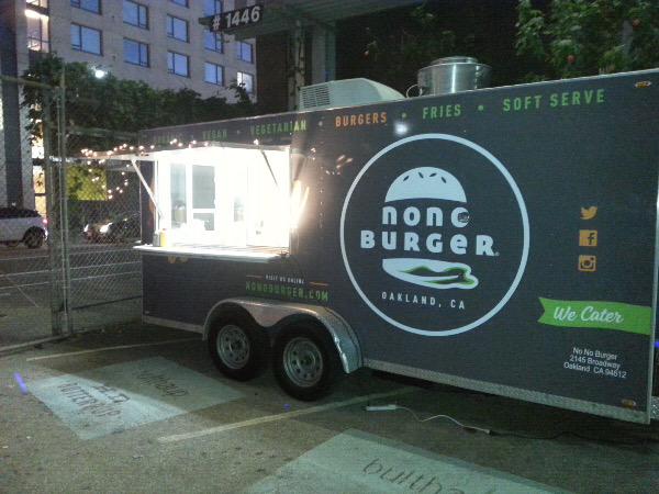 So excited that <a href="/NoNoBurger/">no no burger</a> in #Oakland launched their trailer, added soft serve to the menu, &amp; went 100% #vegan!