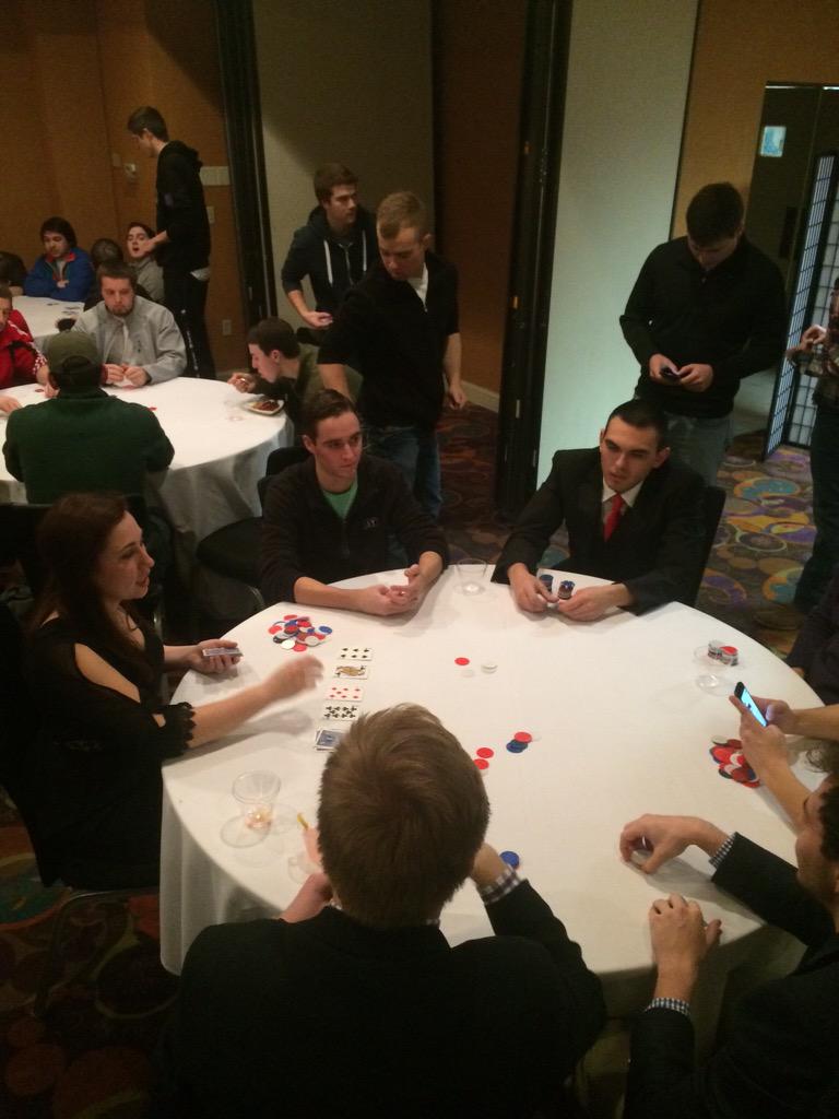 XOCasino's tweet photo. Look at how fun this is!! Get to the Holiday Inn!! http://t.co/fqlzLw12hv