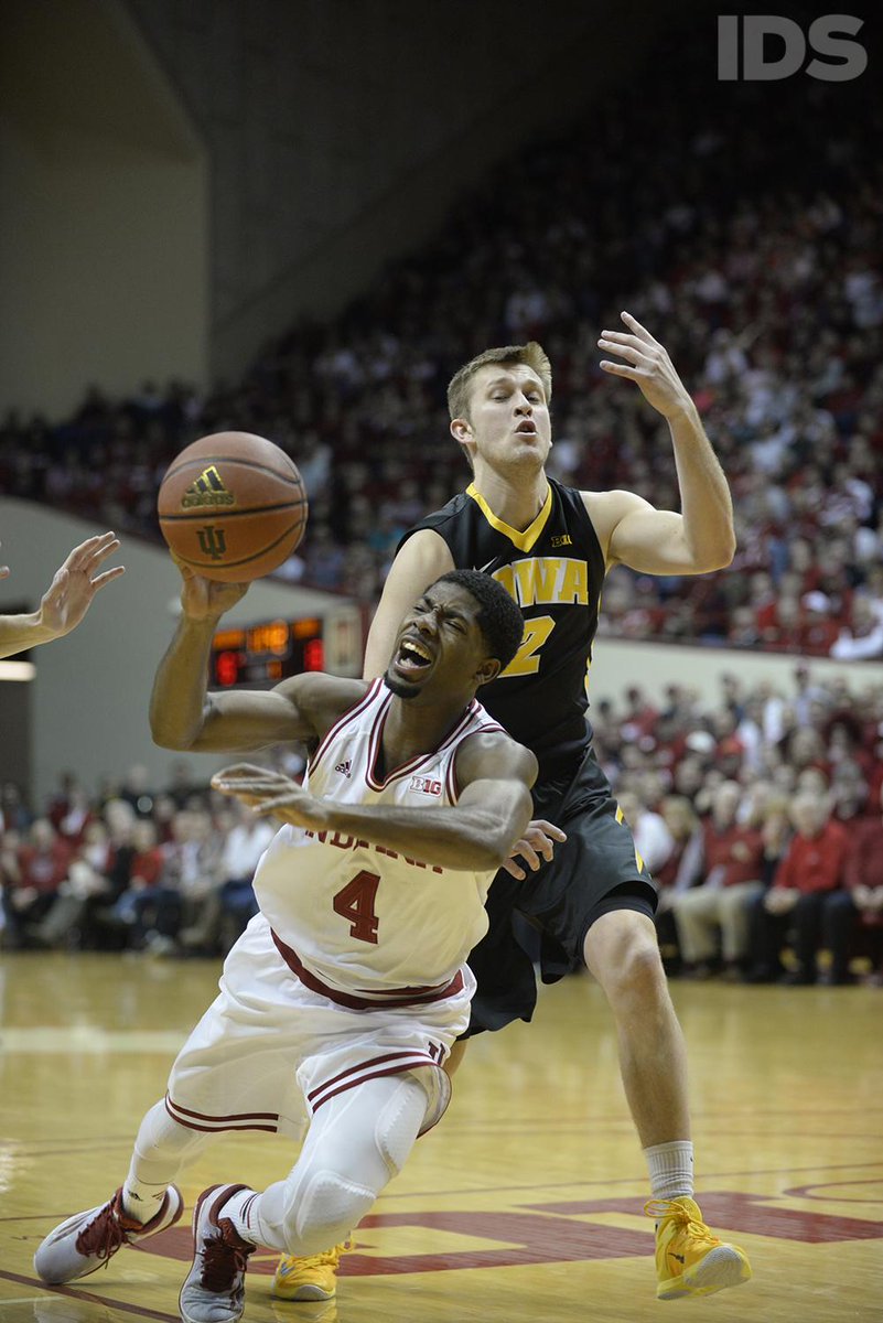 HALFTIME: Iowa 32, IU 28. PHOTOS: <a href="/Ben_Mikesell/">Ben Mikesell</a> #IUBB