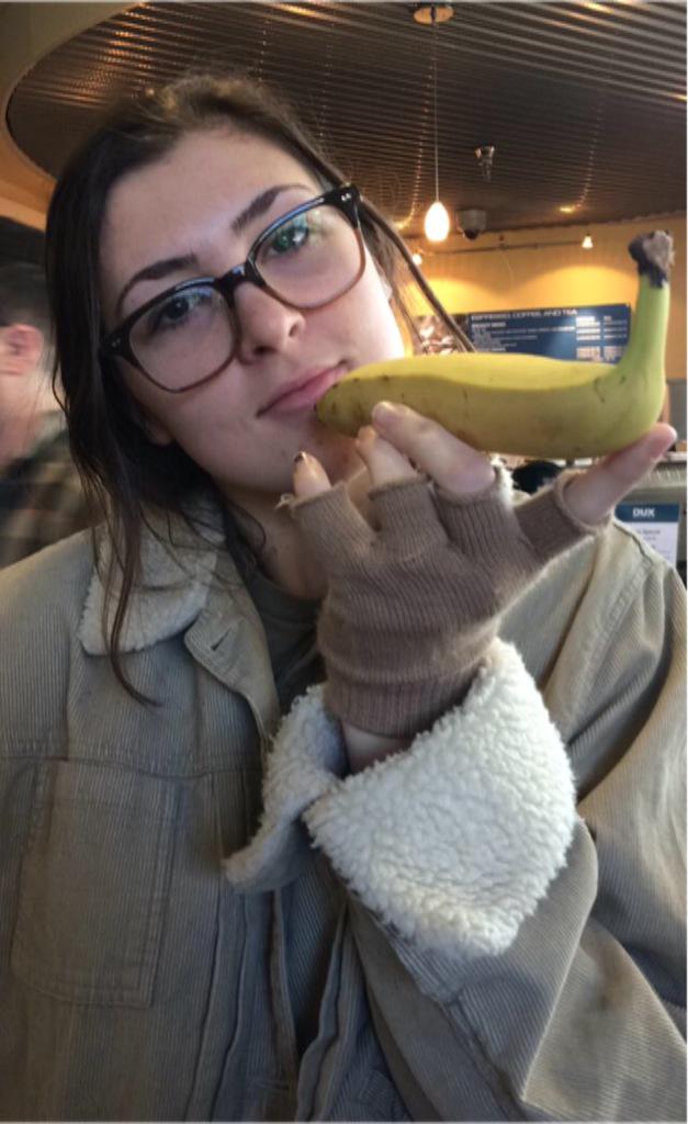 natgeo_55's tweet photo. s/o to my banana pipe. Apples are so last year http://t.co/fQVMzvxTZo