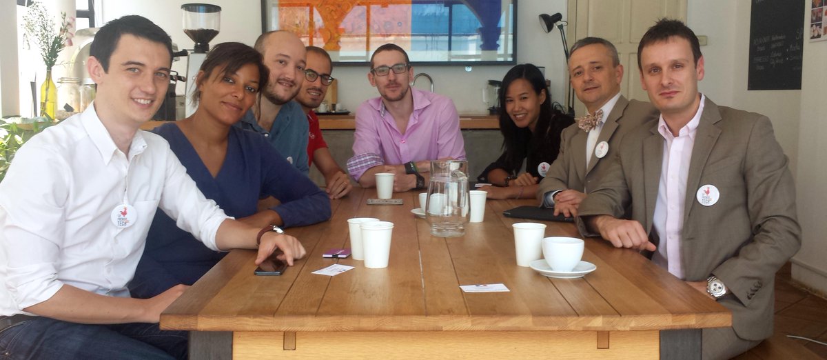 FrenchTechViet's tweet photo. Merci MM. le consul et responsable communication pour votre soutien, échanges prometteurs ! @WORKSaigon http://t.co/fxvnjbdmji
