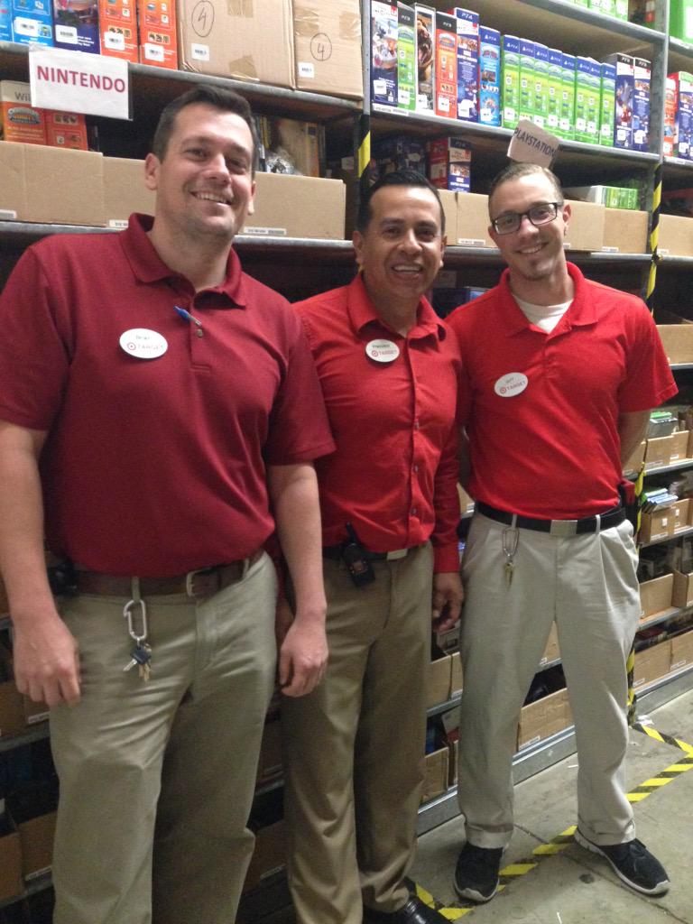 JDWildermuth's tweet photo. T0250 Team is ready for a great inventory! #MarchOutShortage #MakeSalesNotShortage #D222Swag http://t.co/OUMa9eeZ1A