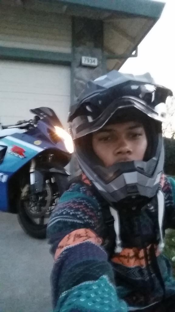 Mr_Chim_Chimm's tweet photo. Sunset ride http://t.co/Qd56ssQOsx