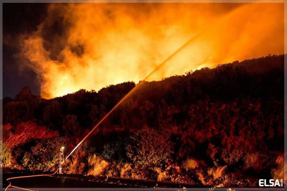 Vasili16's tweet photo. Thinking of our brave #firefighters &amp; all those affected by #CapeTownFire!

#GodBless #CapeFire http://t.co/hp9Rf57ubK