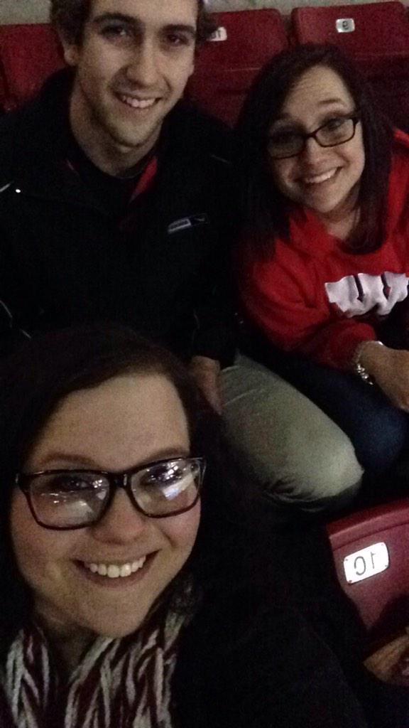 moll_doll698's tweet photo. A future Badger and his awesome sisters! #gobadgers #hockey #GetMe2Detroit http://t.co/CUIl3PWmdP