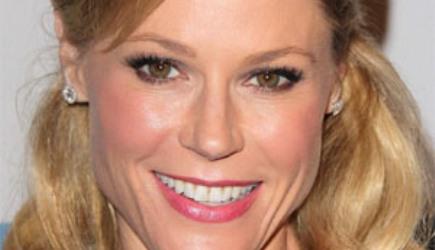 Wishing a Happy 45th Birthday to Julie Bowen! 
