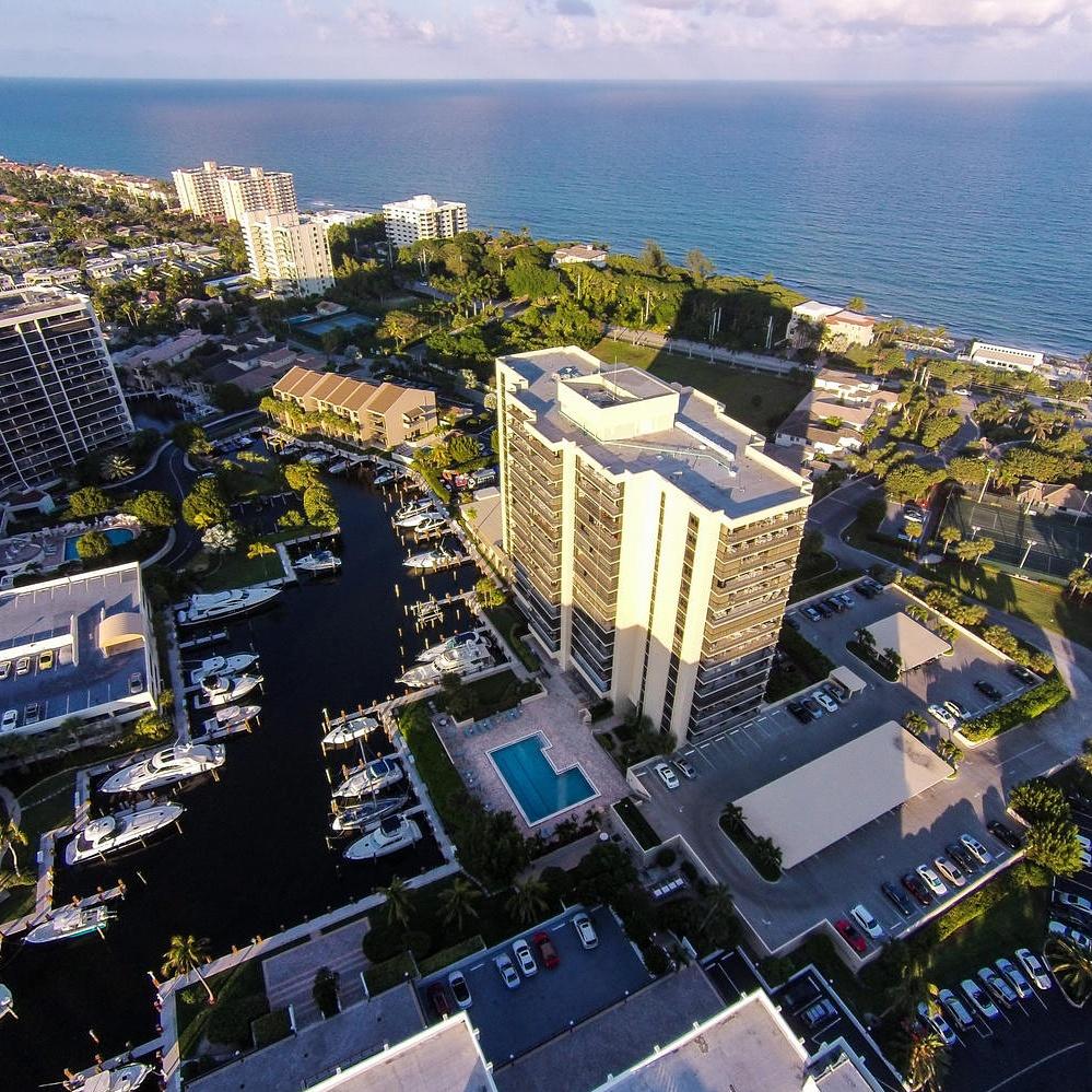 #newlisting #realtor #globalreagency #globalrealestateagency #highlandbeach #boca #bocaraton #palmbeachcoubty #buyit