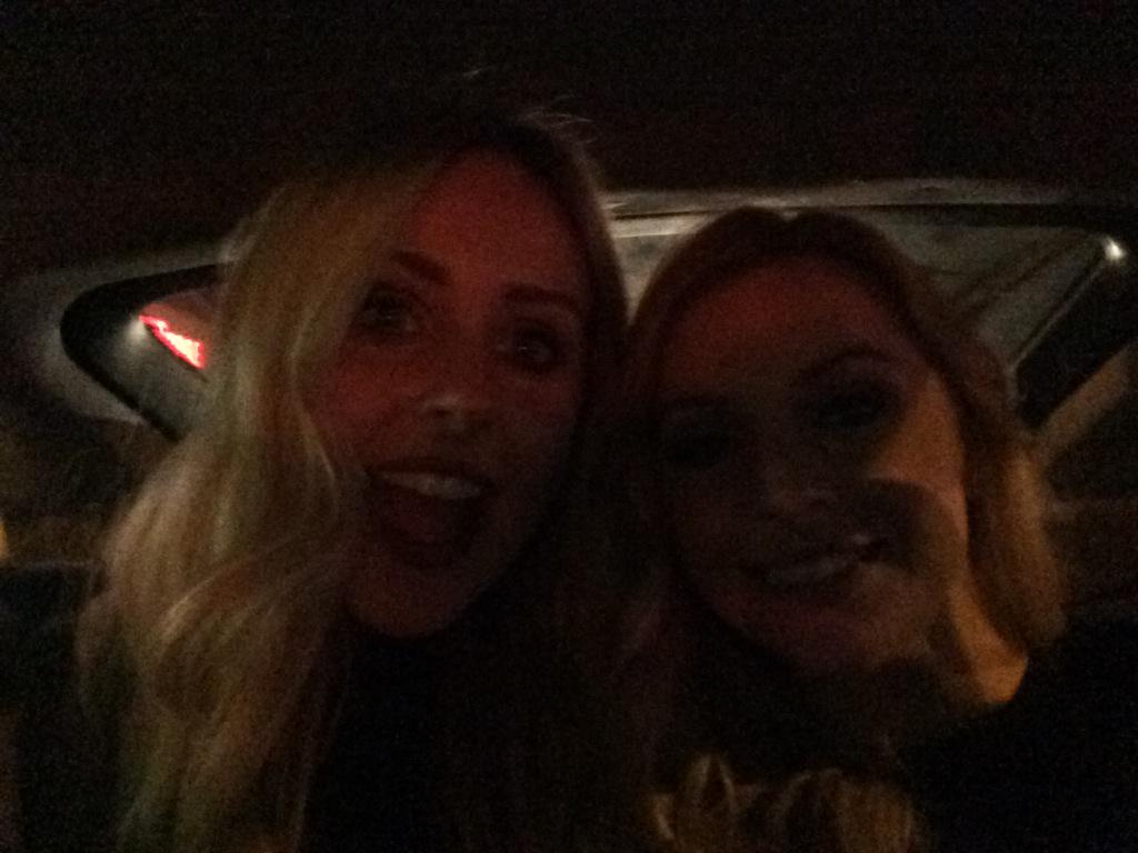 mirandahennessy's tweet photo. Last night in LA! #puremates @DianaVickers http://t.co/oP4dqWE9k6