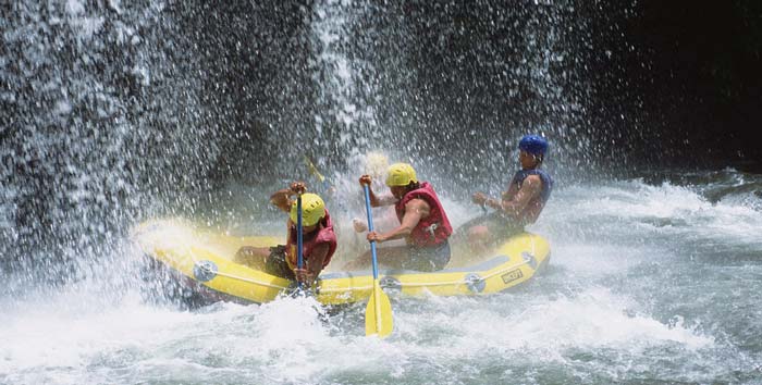 kumendan007's tweet photo. Rafting di sungai Ayung di Desa Payangan Ubud Bali. #wisata #Bali http://t.co/SvD6lCvkTW