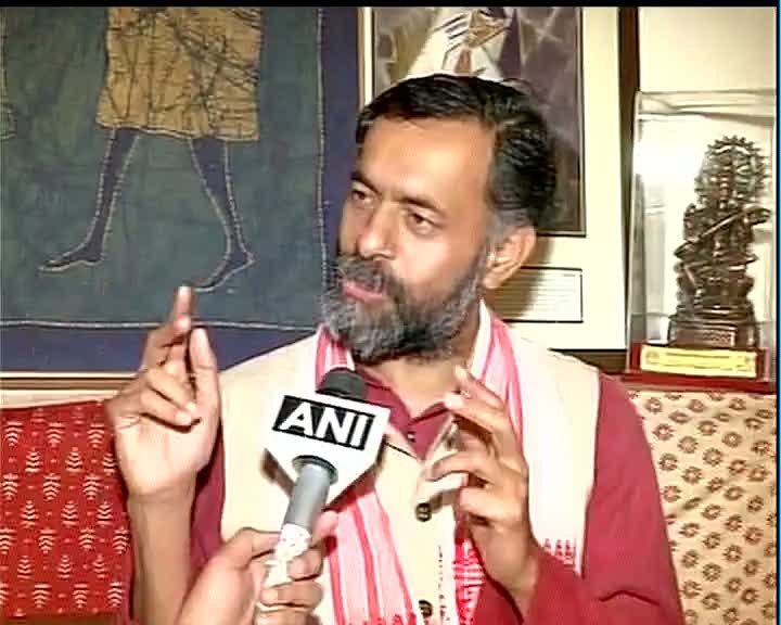 ANI's tweet photo. No political party,family or office can say all is well, there are issues and difficulties: Yogendra Yadav http://t.co/eWk54NGQ6q