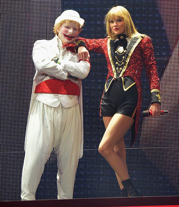 LucyEPlays's tweet photo. “@WowzaImAnna: Here's a sneak peak of me and the playwright of Clowning Around! http://t.co/ZfsOMsJjvK” LUCY LOOKS SO GOOD HERE