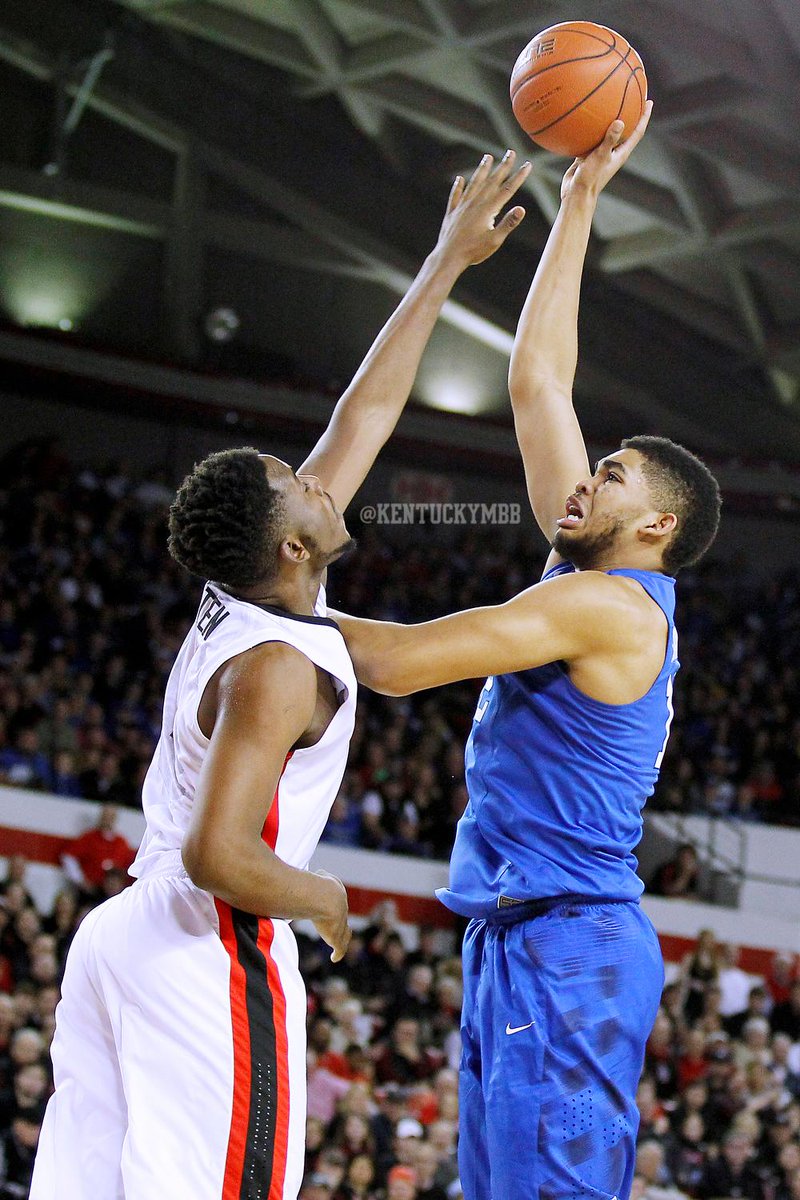 KentuckyMBB's tweet photo. 17 of Karl-Anthony Towns' game-high and career-high tying 19 points came in the second half. #AllDetermined #UKvsUGA http://t.co/YOt3VsNCw8