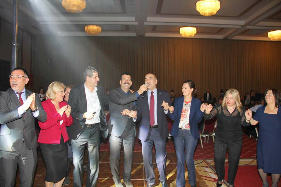 CHP Bakırköy İlçe Örgütü'nün yemeğinde keyifli bir gece geçirmemizi sağlayan tüm sanat emekçilerine teşekkür ederim.