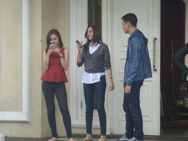 @GGSerigalaSCTV_ gue suka gaya <a href="/dahliapoland/">Dahlia Poland</a> <a href="/michellejoan_/">Michelle Joan</a> <a href="/kevinjulio/">nat wolf</a>